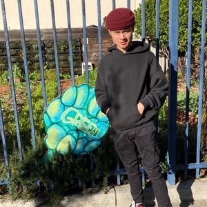 Meet your Posher, Aaron